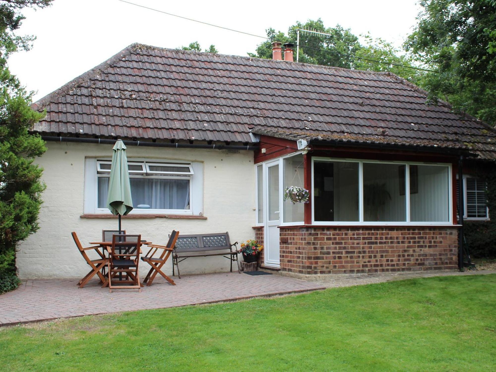 Brookside Villa Ellingham  Exterior photo